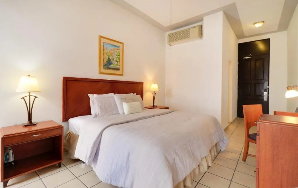 Armas Hotel San Juan